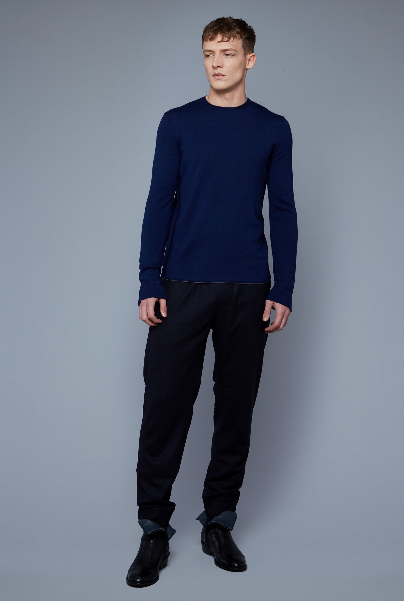 Front View: Model Milos Drago wearing Long Sleeve Sweater Tee