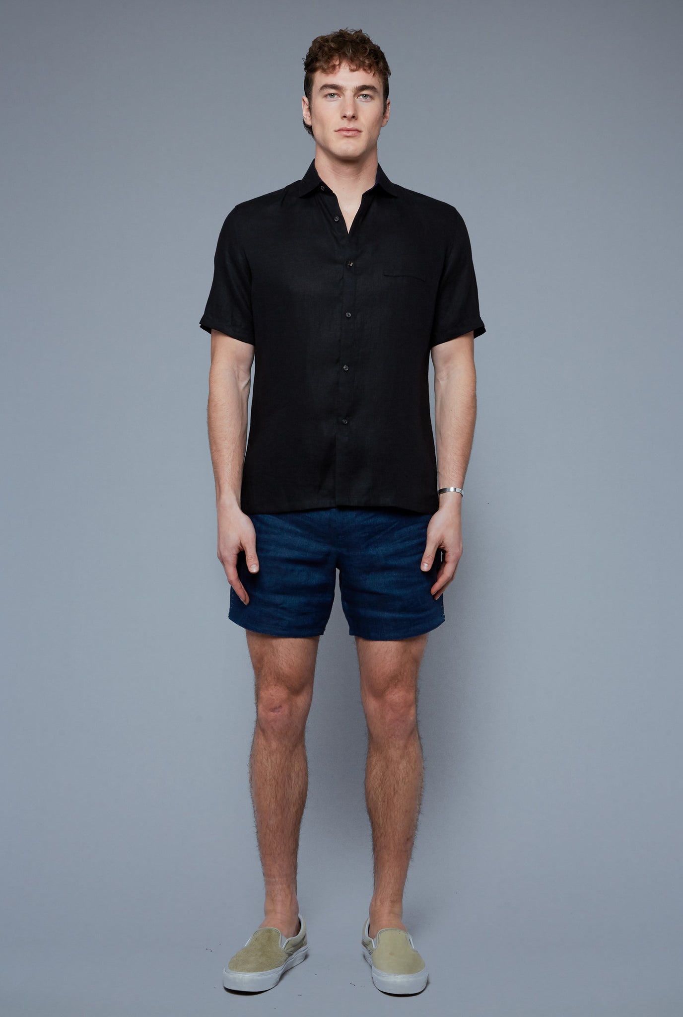 Front View: Model Hans Weiner wearing Aloe Linen Shirt