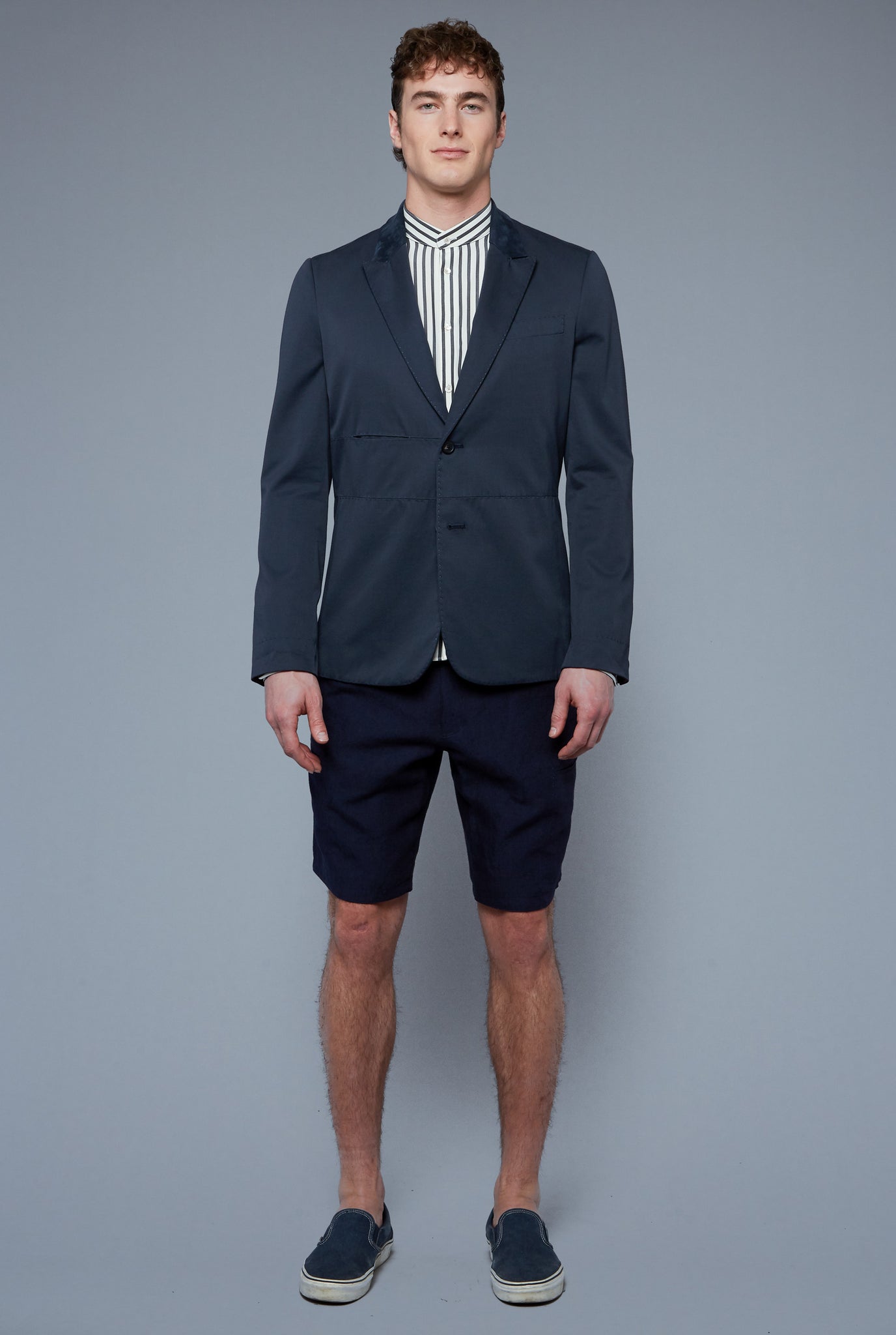 Front View: Model Hans Weiner wearing Peak Summer Jacket
