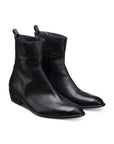 Front View: Solleret Boot