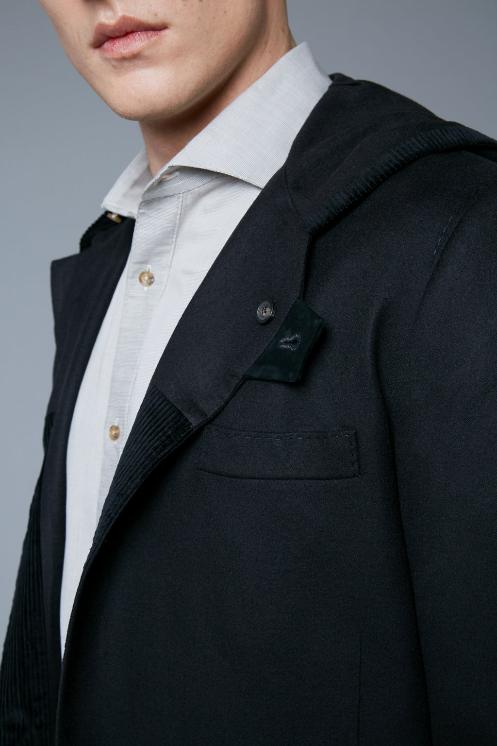 Detail View: Model Milos Drago wearing Cashmere Hoodied Jacket