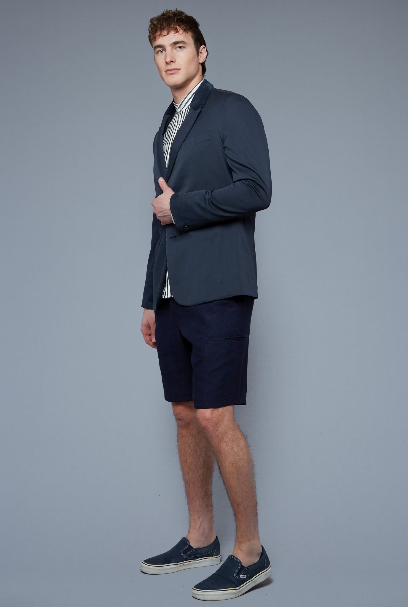 Three Quarter View: Model Hans Weiner wearing Peak Summer Jacket